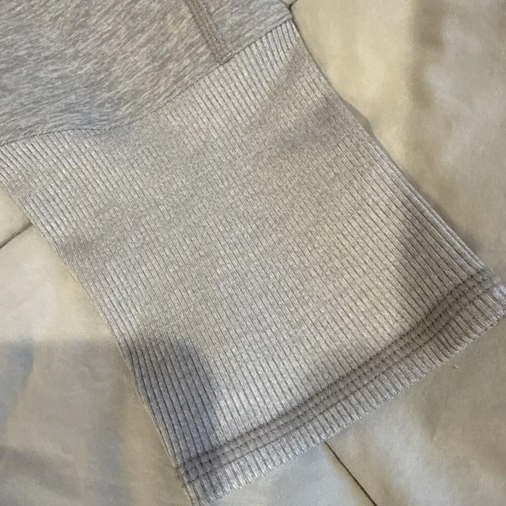 Alo Yoga High Waist Womens Leggings Size M RN 87320 Compression GREY & WHITE